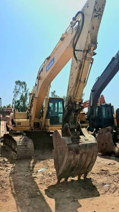 Komatsu PC 200