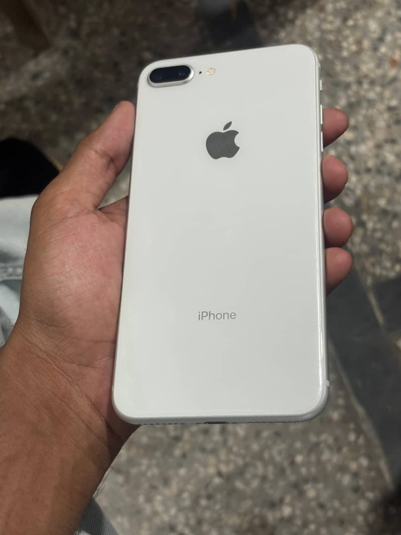 Apple iPhone 8 Plus 0
