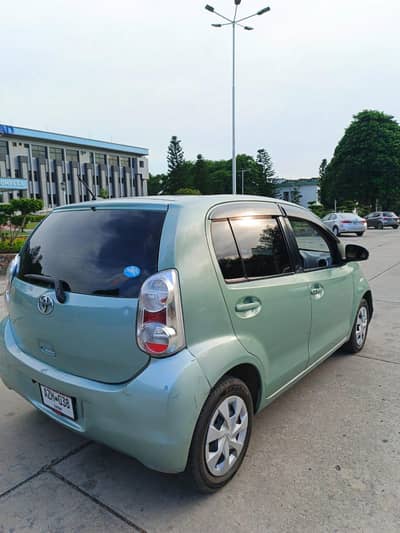Toyota Passo 2011