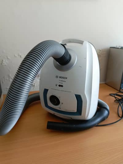 Bosch ProSilence Allergy Vacuum Cleaner - Made in Germany (700W)
