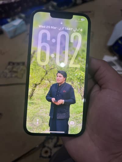 Apple iPhone 13