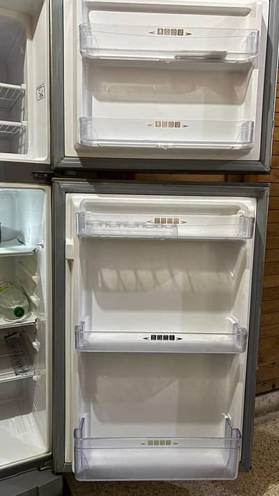 DAWALNCE FRIDGE