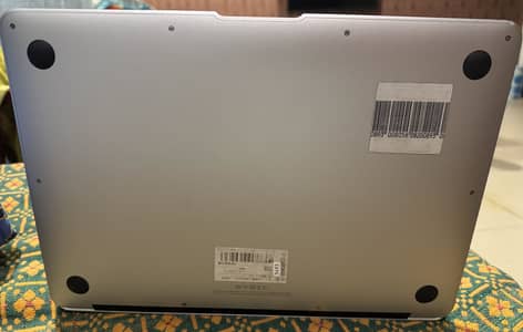 Macbook Air (13 inch,2017)