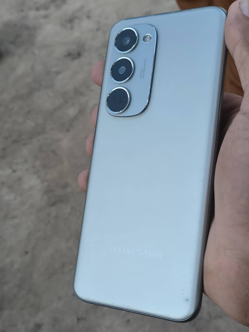 Tecno 1