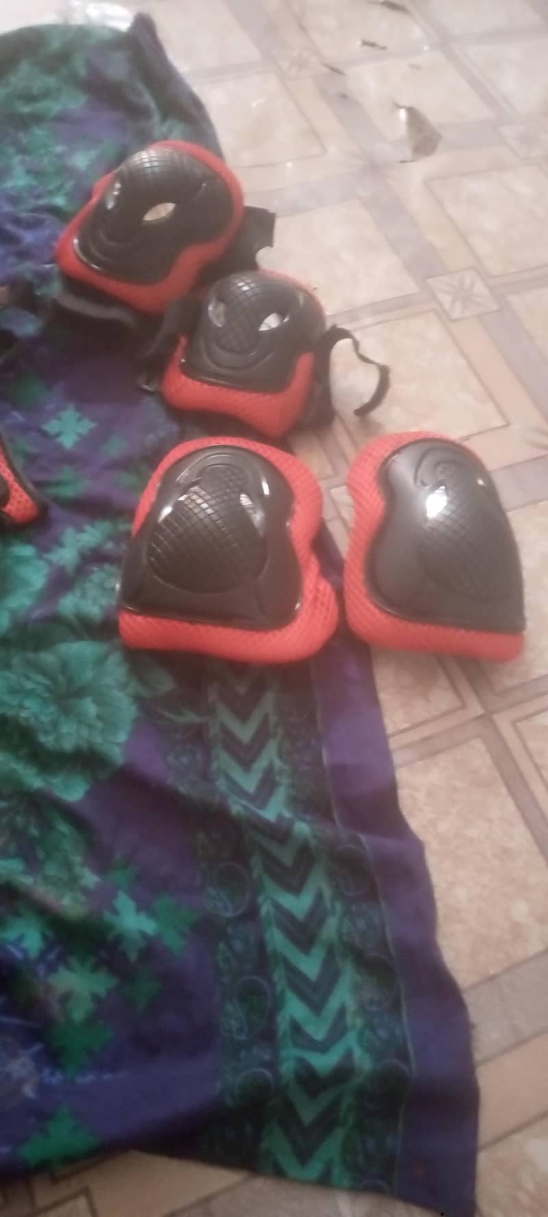 skating kit 0