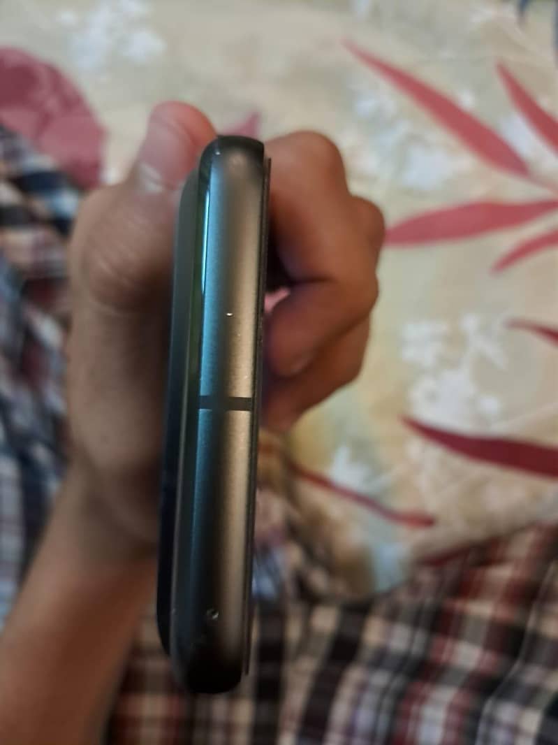 Google Pixel 8 2