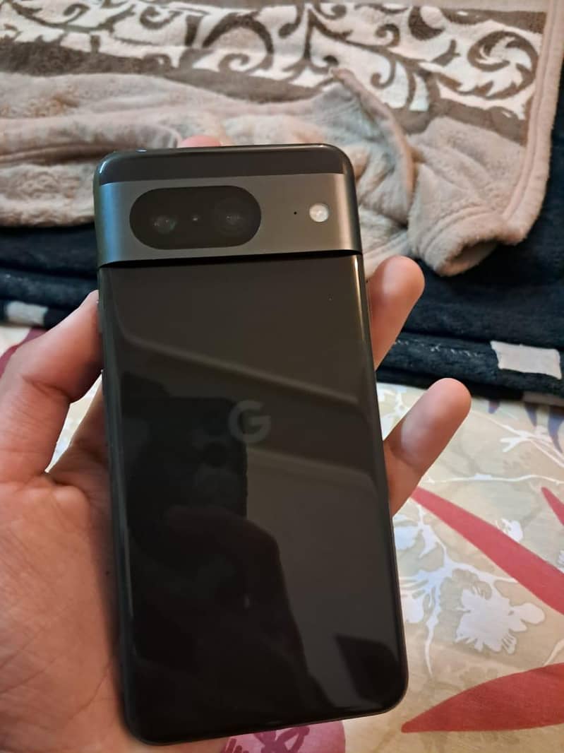 Google Pixel 8 4