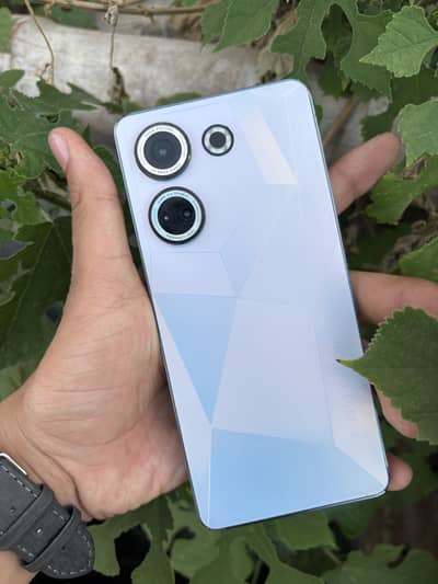 Tecno CAMON 20