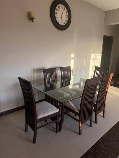 6 seater dinning chairs and table
