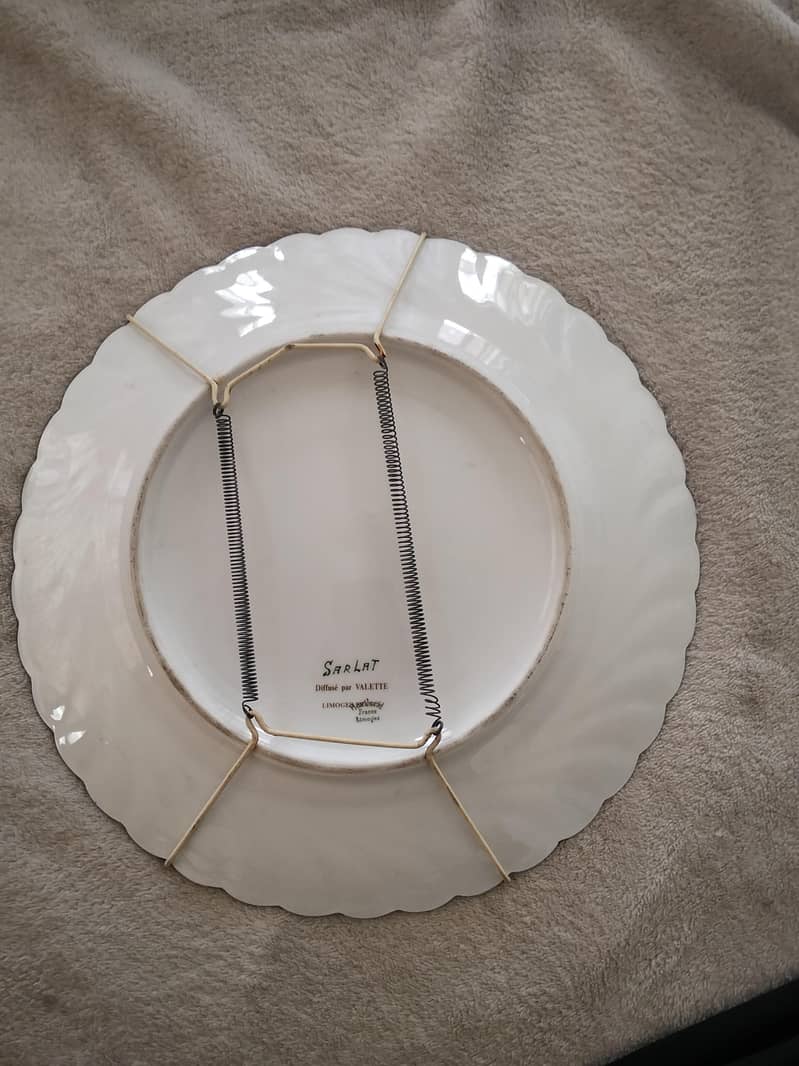 plates 1