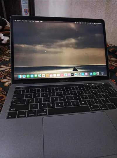 Macbook Pro 2017 with touch bar