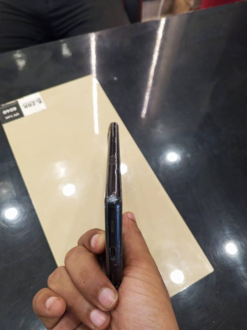 Google Pixel 7a 3
