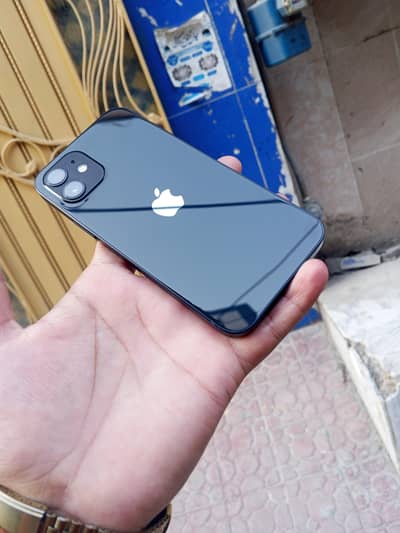 iPhone 12 jv condition 10 by 10 colour navy blue battery health 88
