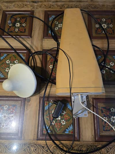 mobile signal enhancer