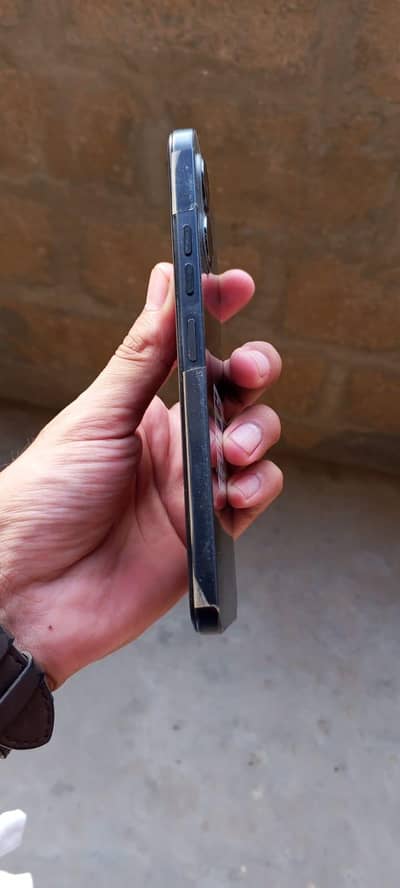 Tecno Spark Go 2