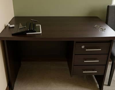 computer desk and chair