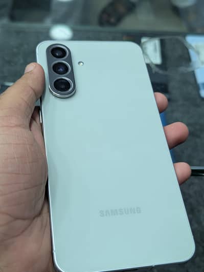 Samsung Mobile A56 10/10