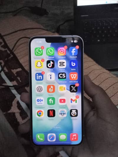 Apple iPhone 13