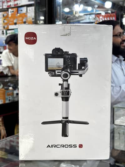 Moza Aircrosss S - Gimbal for mirrorless camera or mobile - box pack