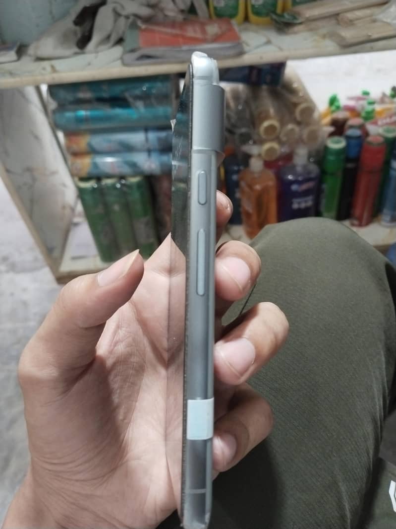 Google Pixel 8 1