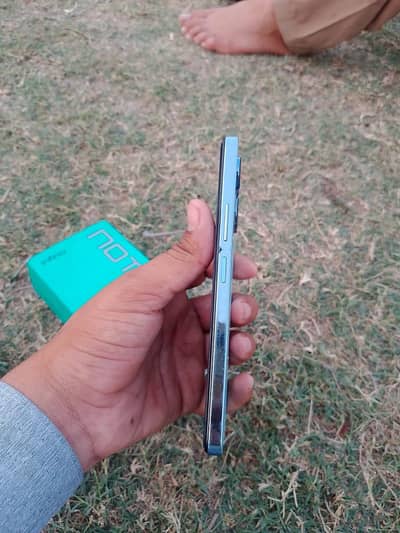Infinix Note 30