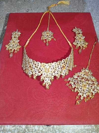 Jewellery Set (Like New)