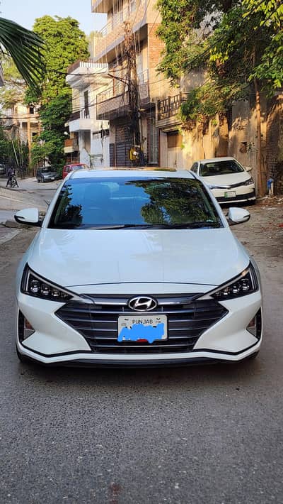 Hyundai Elantra 2022