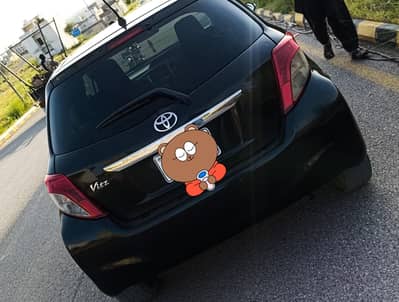 Toyota Vitz 2011 register 2013 Lahore number
