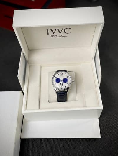 Ivvc brand watch unused all chronograph working with box available
