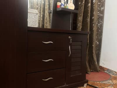 2 door Cupboard and Dresser