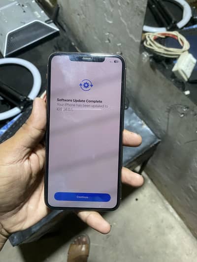 Apple iPhone 11 Pro Max water pack mdm