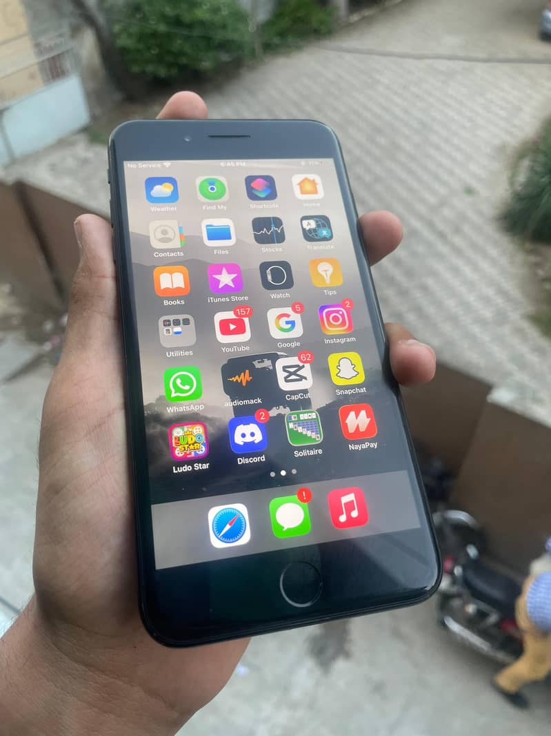 Apple iPhone 7 Plus 3