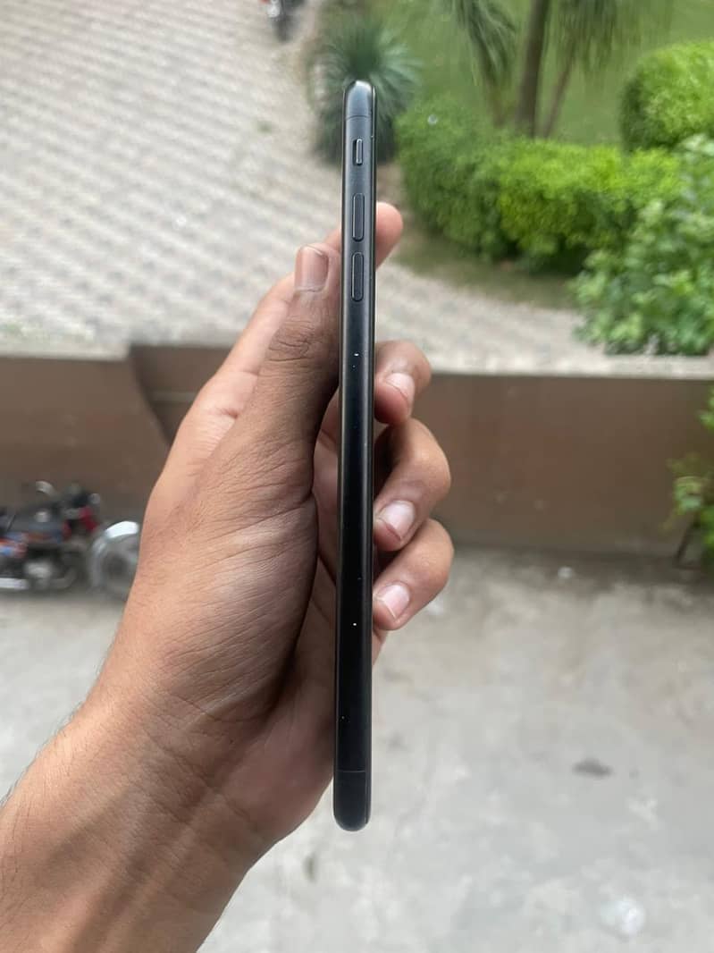 Apple iPhone 7 Plus 6