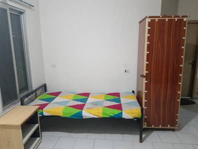 Single used bed available for sale