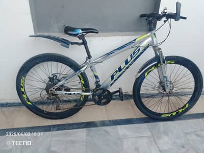 Plus mountain bike