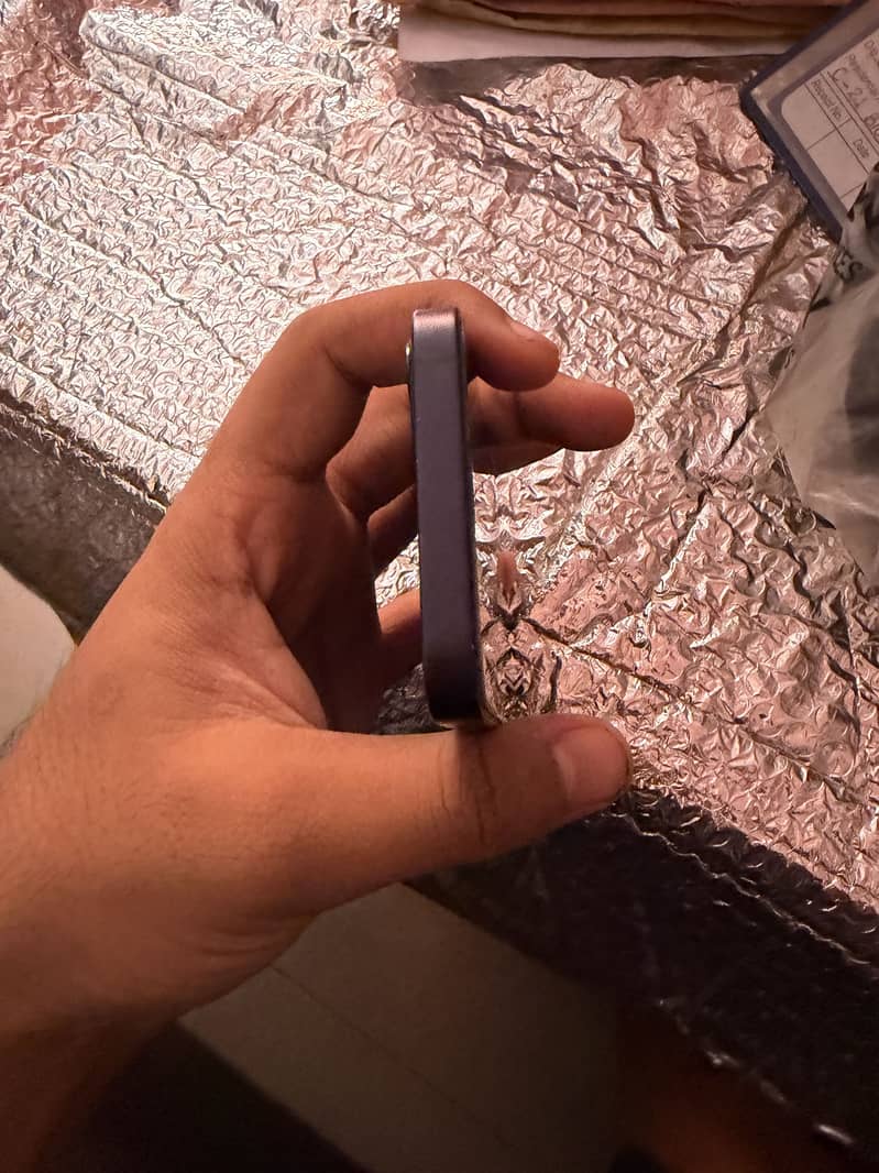 iPhone 12 mini 4