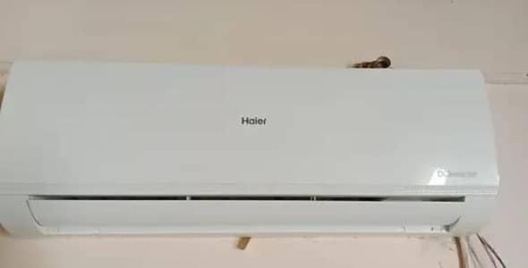Haier 1.5 ton Dc inverter heat and cool good condition