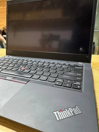 Lenovo ThinkPad T14 Gen 2-i5 11th Gen (16GB RAM / 256GB NVMe / Touch