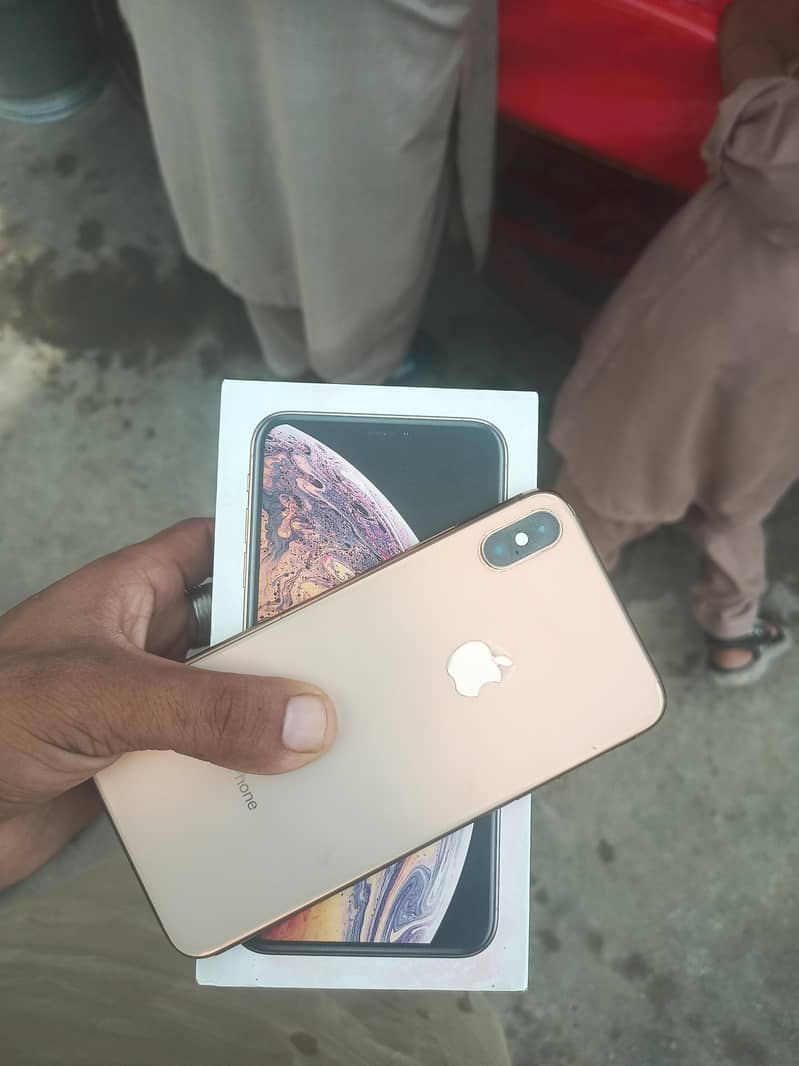 iPhone 0