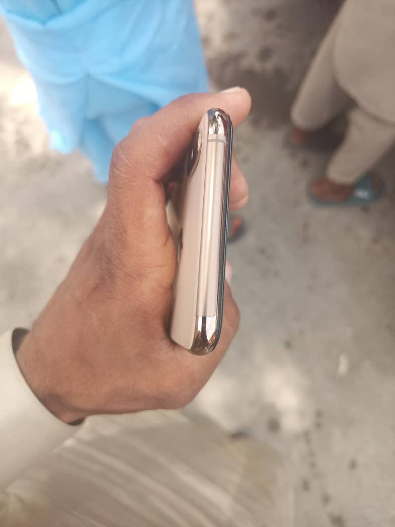 iPhone 2