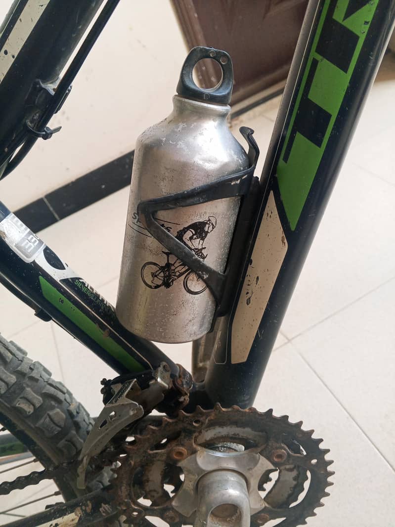 mountain bycycle 1