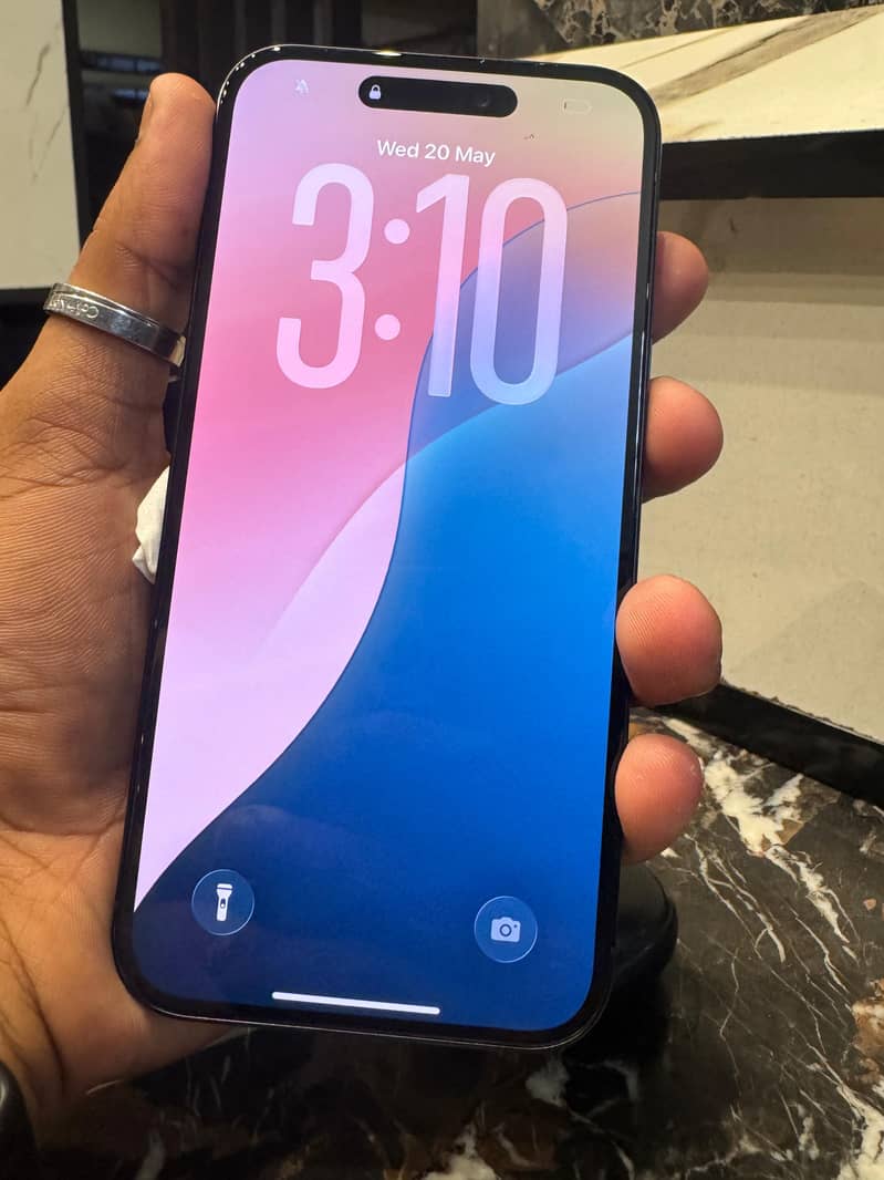 IPHONE 16 PLUS 1