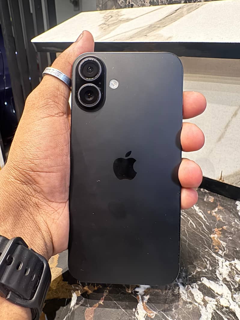 IPHONE 16 PLUS 2
