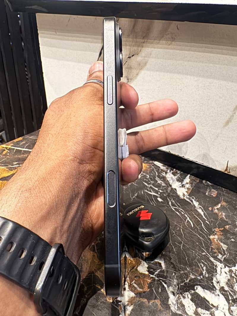 IPHONE 16 PLUS 3