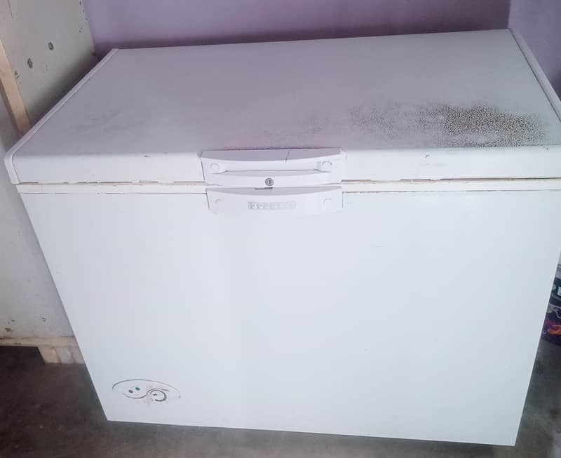 waves deep freezer 4