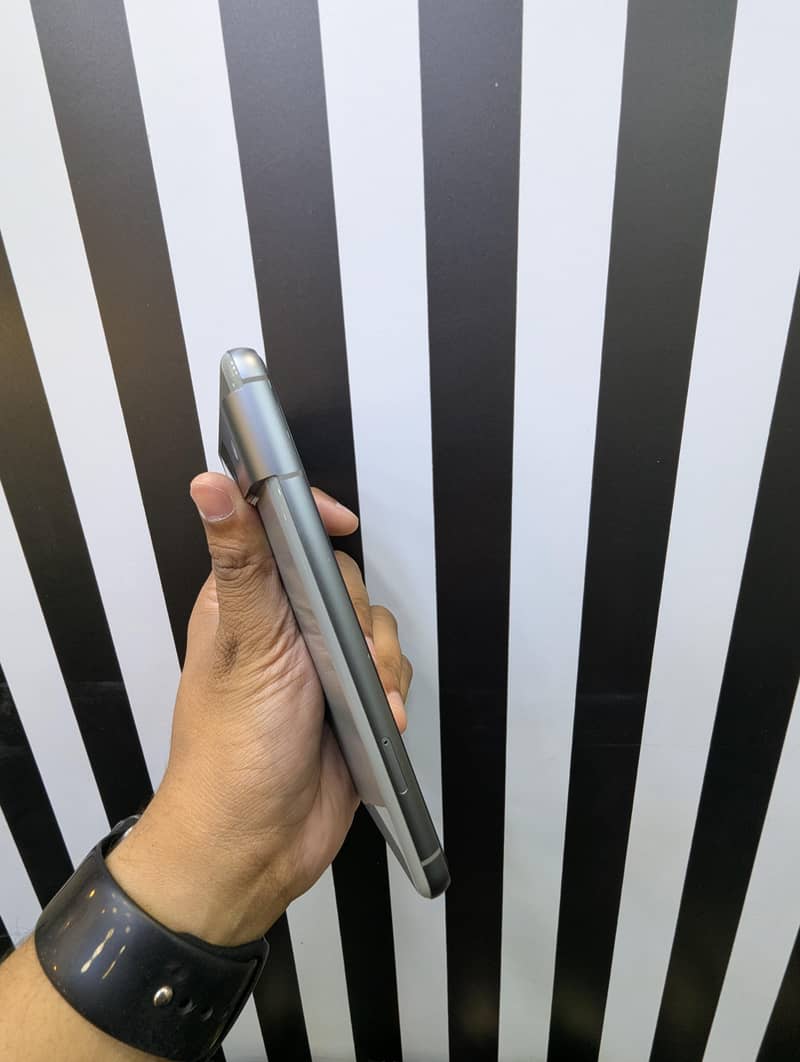 Google Pixel 8 2