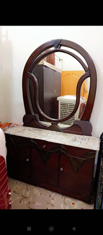 dressing table