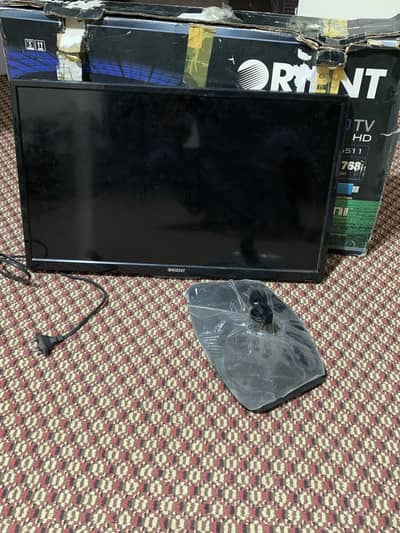 Orietnt 29 inches led tv available for sale
