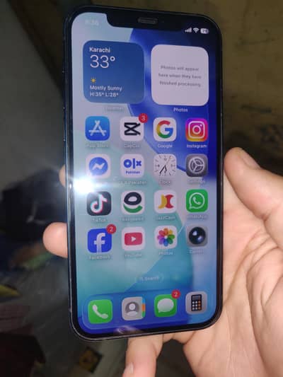 Apple iPhone 12