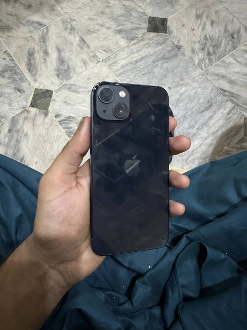 Apple iPhone 13 2